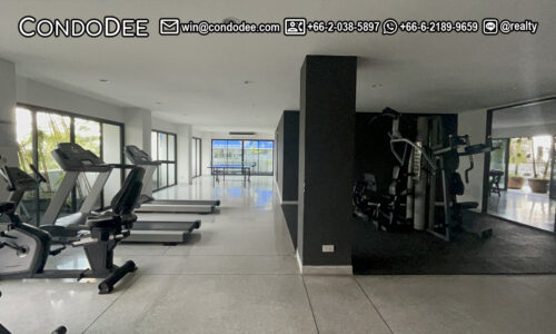 Ruamjai Heights condo for sale on Sukhumvit 15 in Bangkok near NIST School was built in 1992.