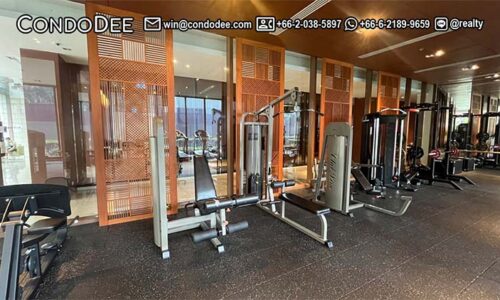 The Emporio Place condo for sale on Sukhumvit 24 is a luxury real estate in Prompong in Bangkok and comprises 3 residential buildings