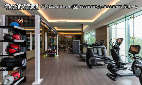 The Residences at Mandarin Oriental condo for sale is a super-luxury real estate near ICONSIAM in Bangkok riverside built in 2019 by Magnolia Quality Development Corporation Limited and comprises a single building with 146 units on 52 floors