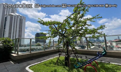 Bright Sukhumvit 24 condo for sale is a luxury real estate in Phrom Phong in Bangkok located only a short walk from BTS, Emporium, and Emquartier shopping malls.