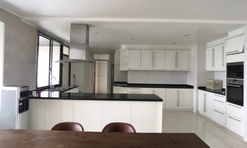 Large apartment for sale with tenant - 3-bedroom - mid-floor - Prime Mansion One condo near Srinakharinwirot University in Asoke