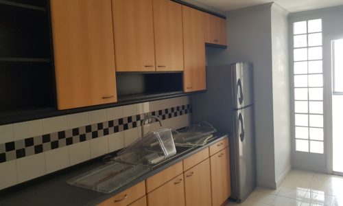 Large apartment for sale in Sukhumvit 11 - 3-bedroom - mid-floor - channel view - Kallista Mansion