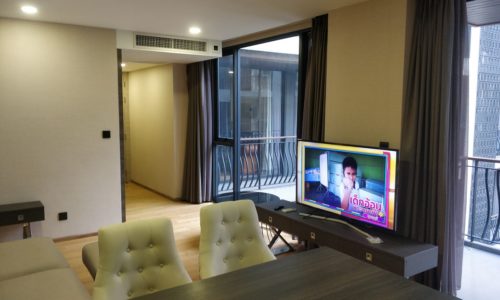 Condo for rent near BTS Chidlom - 2-bedroom - pool view - Klass Langsuan