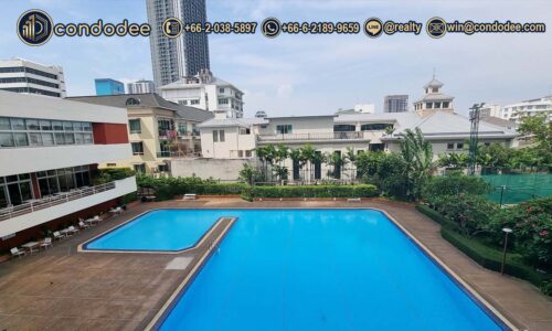Large pool in Tai Ping Towers condominium exterior view | ภาพภายนอกของคอนโดไท ปิง ทาวเวอร์ส