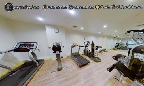 Gym in Luxury duplex condo with private infinity pool on Le Raffine Sukhumvit 24 in Phrom Phong, Bangkok | คอนโดดูเพล็กซ์หรูพร้อมสระว่ายน้ำส่วนตัว สุขุมวิท 24