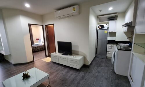 Cheap condo near BTS Ekkamai for sale - 1-bedroom - low-rise The Address Sukhumvit 42