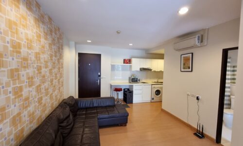 Bangkok condo with rental potential - 1-bedroom - near BTS Ekkamai - The Address Sukhumvit 42