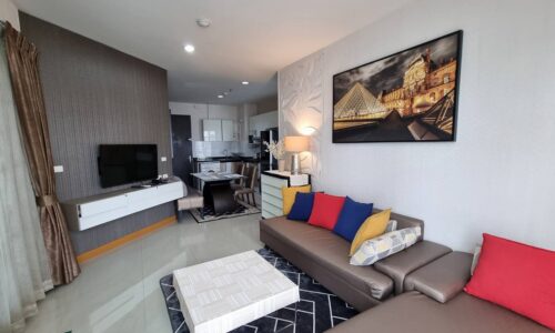 Condo in Sukhumvit 18 For Sale With Tenant - 2-bedroom - mid-floor - CitiSmart