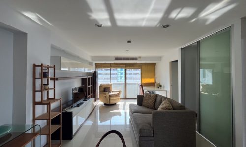 This renovated condo near one of the best international schools in Bangkok is available now in the Ruamjai Heights condominium on Sukhumvit 156 in Bangkok CBD