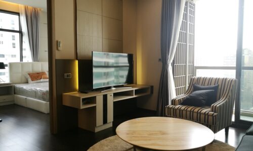 Luxury 2-bedroom apartment for rent - high floor - The XXXIX by Sansiri condominium