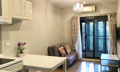 A cheap apartment in Sukhumvit 26 for sale - 1-bedroom - garden view - Condolette Dwell