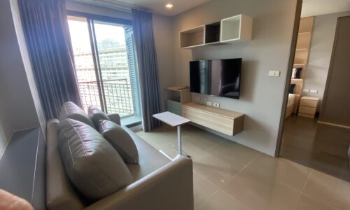 Cheap Sukhumvit apartment 1-bedroom for sale - low-rise Bangkok condo Mirage 27