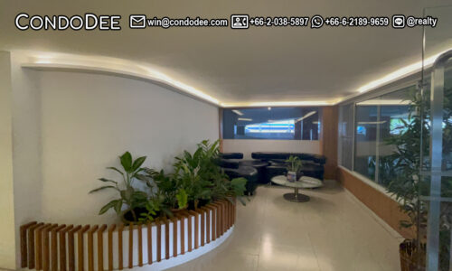 Ruamjai Heights condo for sale on Sukhumvit 15 in Bangkok near NIST School was built in 1992.