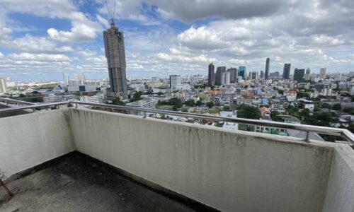 Penthouse triplex for sale in Bangkok on Sukhumvit 39 - 6-bedroom - Supalai Place
