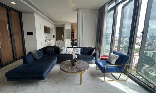 This luxury pet-friendly large condo is available now in a popular The Monument Thong Lo condominium by Sansiri PCL on Sukhumvit 55 in Bangkok CBD