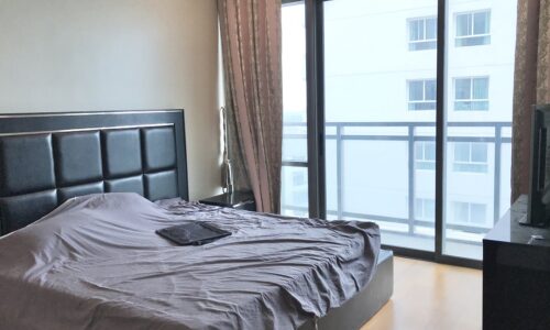 Luxury property on Sukhumvit 24 duplex for sale with 3 bedrooms on a high floor is available now in Bright Sukhumvit 24