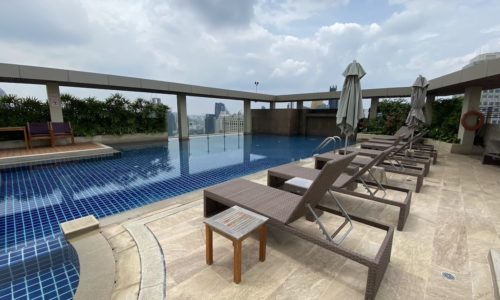 The Lakes Pet-friendly Bangkok Condo For Sale Near BTS Asoke and Terminal 21 was developed by Raimon Land PCL. Construction of The Lakes was completed in 2004.