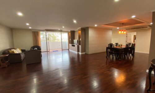 Large Bangkok apartment with greenery view - 3-bedroom - low floor - D.S. Tower 1 Sukhumvit 33