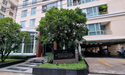 The Address Sukhumvit 42 Bangkok Condominium Near BTS Ekkamai