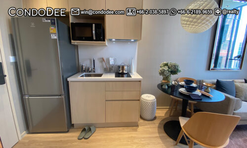 This small luxury condo in Prompong is a new unit available now in Noble State 39 condominium on Sukhumvit 39