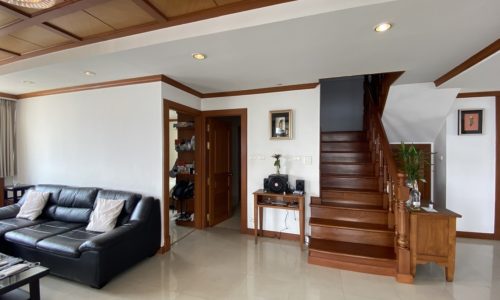 Cheap penthouse near MRT for sale - duplex - river-view - sale with rental tenant - Monterey Place