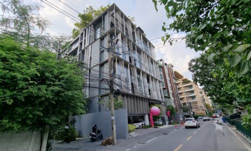 Fynn Sukhumvit 31 low-rise condo in Bangkok Central Business District (CBD)