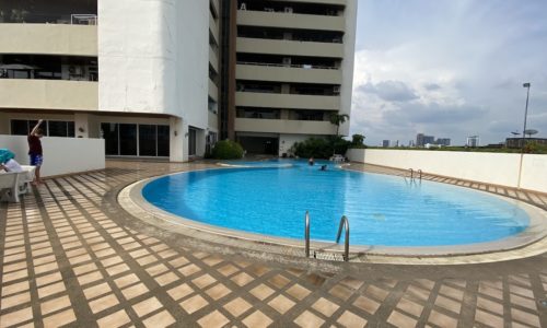 Oriental Towers Bangkok condominium in Ekkamai 12 - large apartments