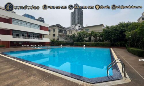 Spacious condos in Ekkamai | คอนโดห้องใหญ่ในเอกมัย