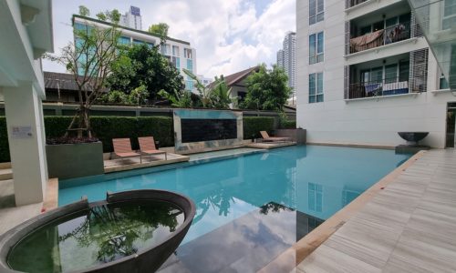 Maestro 39 Sukhumvit 39 Bangkok Condominium – Low-Rise - Pet-Friendly