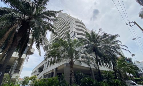 Supalai Place Sukhumvit 39 Bangkok condo for sale in Phrom Phong in Bangkok is a high-rise residential complex that was constructed in 1992 by Supalai Public Company.