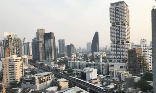 Acadamia Grand Tower Bangkok condo for sale on Sukhumvit 43 near BTS Phrom Phong was built in 1993.
