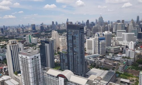 Bangkok penthouse with a very high ceiling of 4.5m- new luxury condo - FOREIGN QUOTA - Amazing View - Noble Be 19