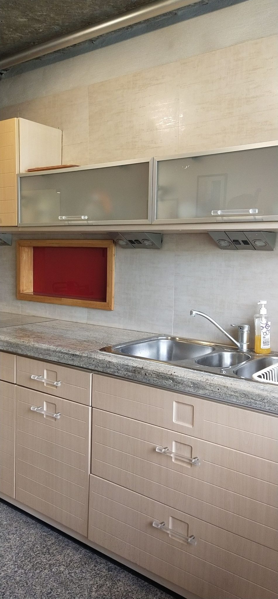 Large Bangkok apartment for sale in Sukhumvit 13 - renovated - Beverly Tower Condo in Nana