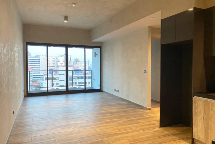 Luxury flat for sale near the University in Asoke - 2 bedroom - high-floor - The Lofts Asoke condominium