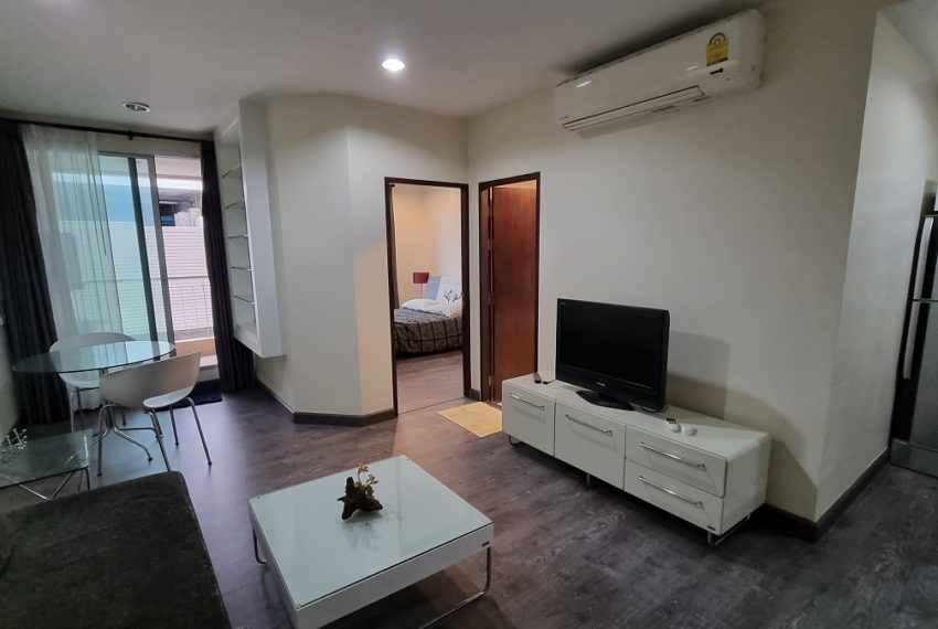 Cheap condo near BTS Ekkamai for sale - 1-bedroom - low-rise The Address Sukhumvit 42