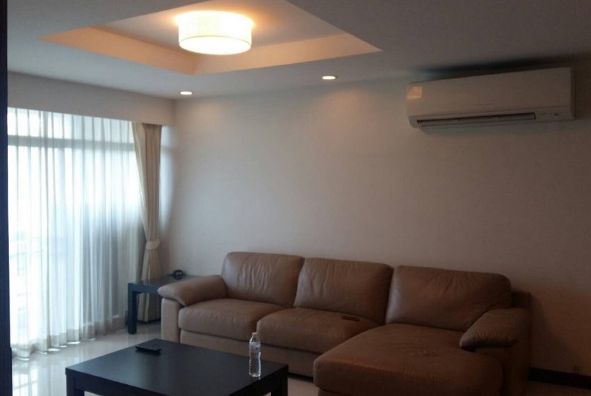 3-bedroom apartment for sale in Prompong - mid-floor - Royal Castle