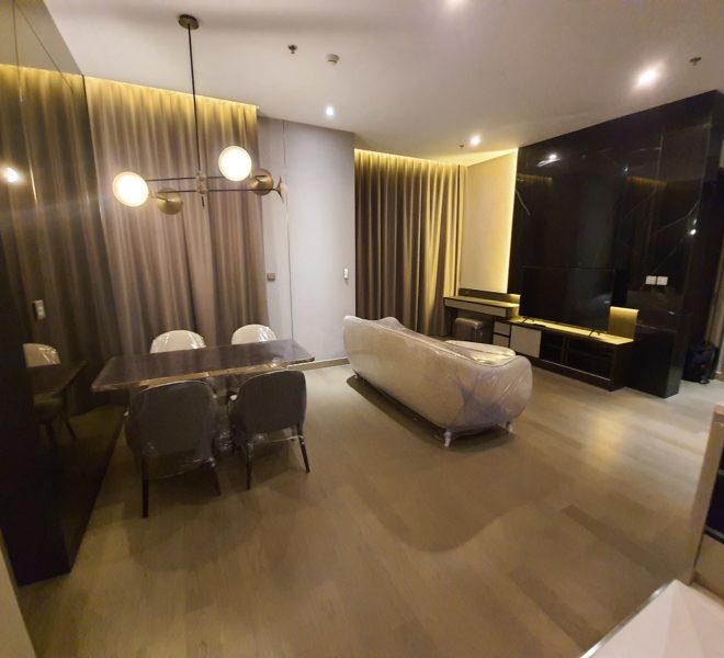 luxury bangkok condo rent - living