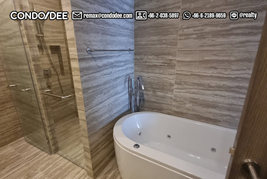 new luxury penthouse sale Bangkok Center bathroom