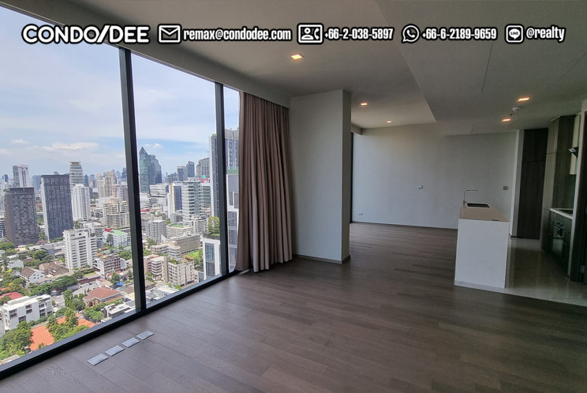 new luxury penthouse sale Bangkok Center high windows