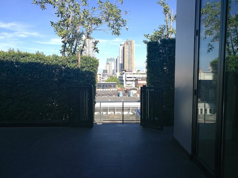 Condo-villa for rent near Makkasan Airport Rail Link - 3 bedroom - duplex - private garden - Circle Living Prototype