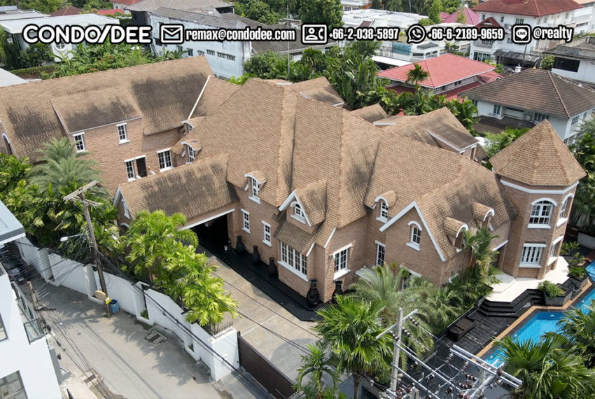 super-luxury Bangkok house sale Sukhumvit 71 drone overview