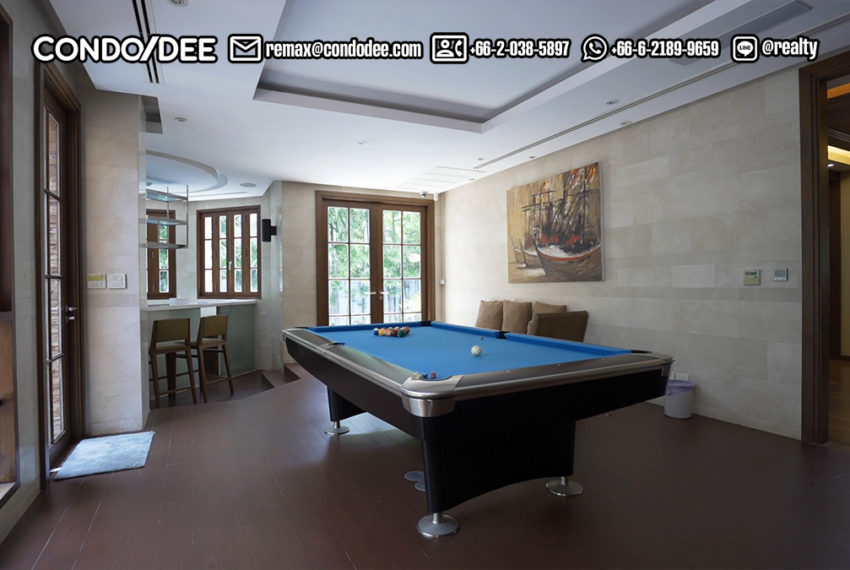super-luxury Bangkok house sale Sukhumvit 71 pool table bar