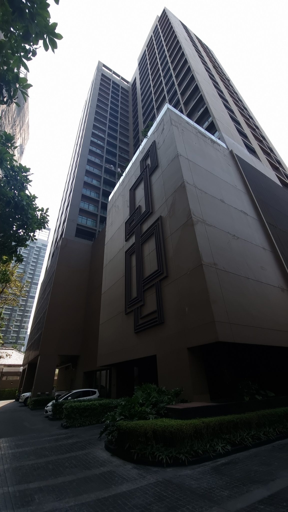 Noble Refine Bangkok Condominium Near BTS Phrom Phong in Sukhumvit 26
