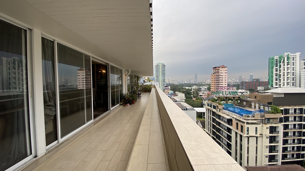 Sukhumvit condo penthouse duplex for sale - 4 balconies - 3-bedroom - 2 living rooms - Siam Penthouse 1