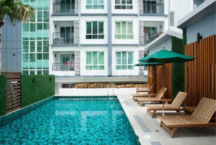 vogue sukhumvit 15 condominium - swimming pool